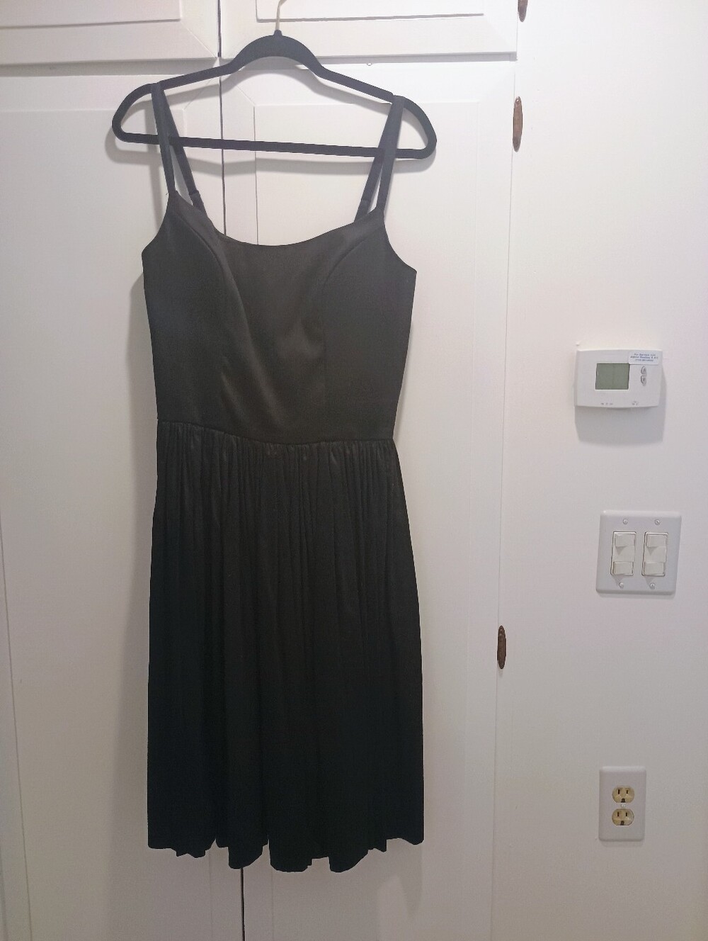 Pinup Couture PUG Jenny Dress With Boning - Picture 3 of 4